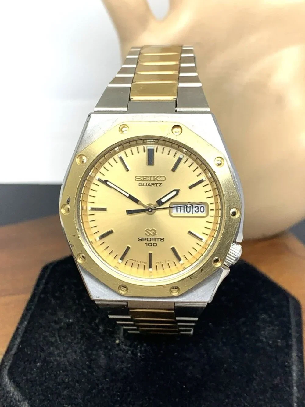 Seiko Sports 100 Men's Watch 7546-7039 Vintage Quartz Day Date 2-Tone Steel 39mm